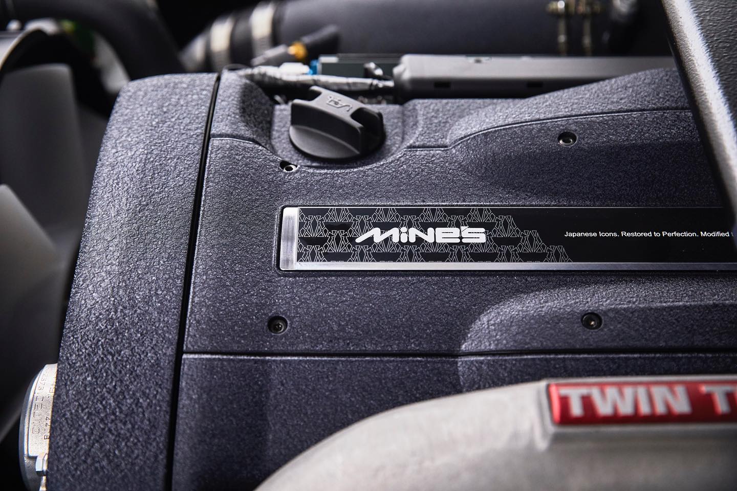 Mine´s Engine Coil Cover Plate